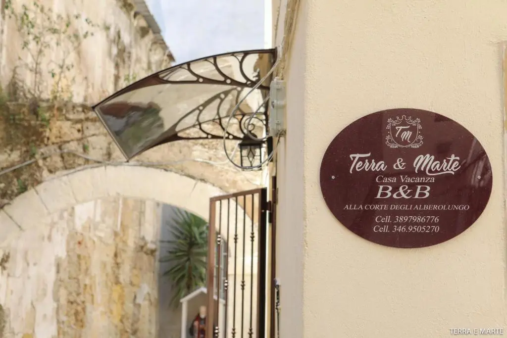 B&B Alla Corte degli Alberolungo-Casa Vacanza.